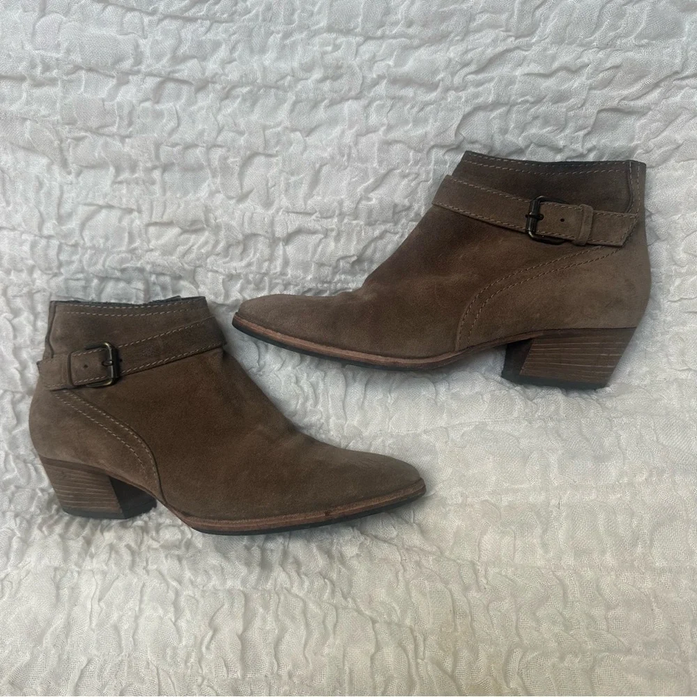 Aquatalia Fanny Bootie 8.5 Waterproof Suede Block Heel Ankle Boot